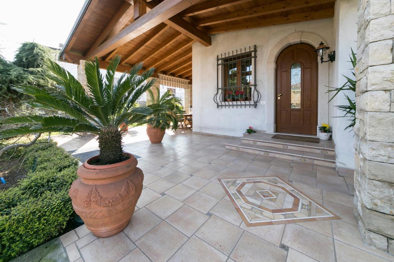 Bed and Breakfast La Casa Di Pimpi Дезенцано-дель-Гарда Экстерьер фото