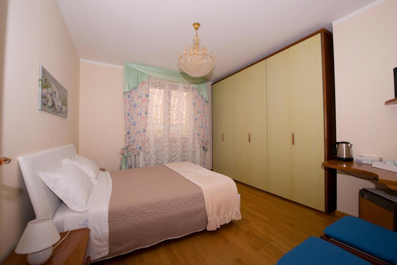 Bed and Breakfast La Casa Di Pimpi Дезенцано-дель-Гарда Экстерьер фото