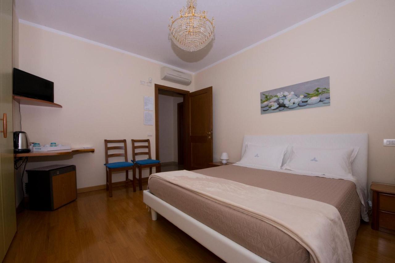 Bed and Breakfast La Casa Di Pimpi Дезенцано-дель-Гарда Экстерьер фото