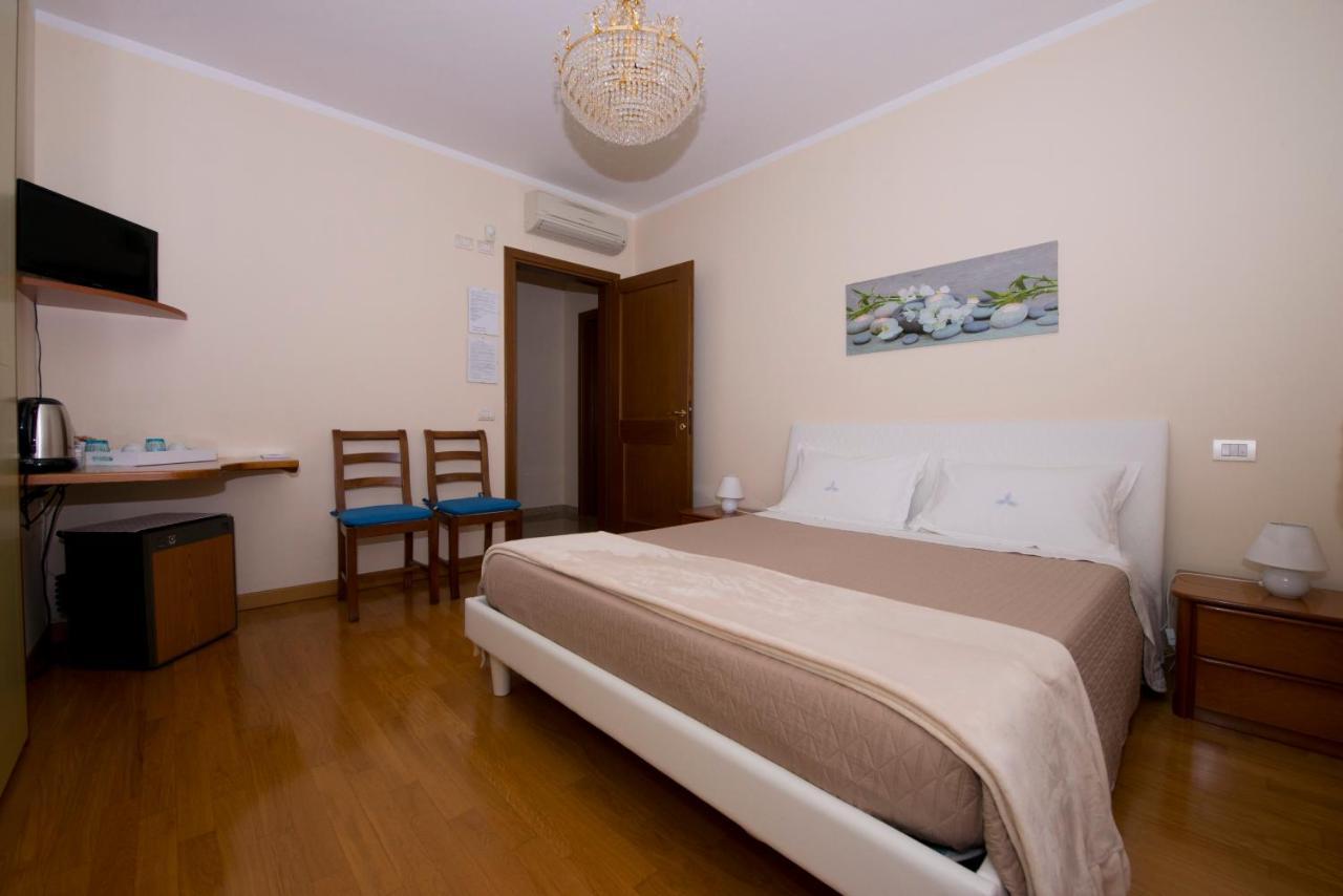 Bed and Breakfast La Casa Di Pimpi Дезенцано-дель-Гарда Экстерьер фото